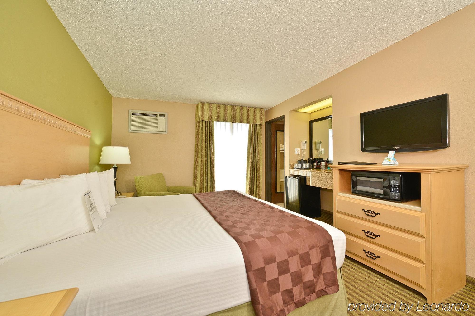 Best Western Plus Galleria Inn & Suites Мемфис Екстериор снимка
